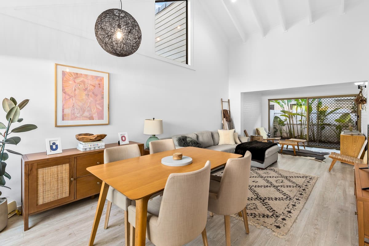 8/7 Lind Avenue, Palm Beach