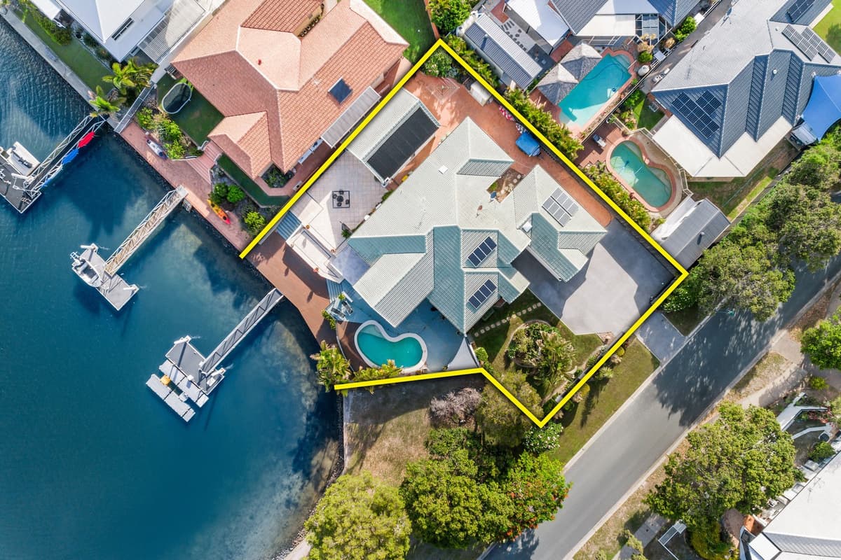 4 Sir Joseph Banks Drive, Pelican Waters