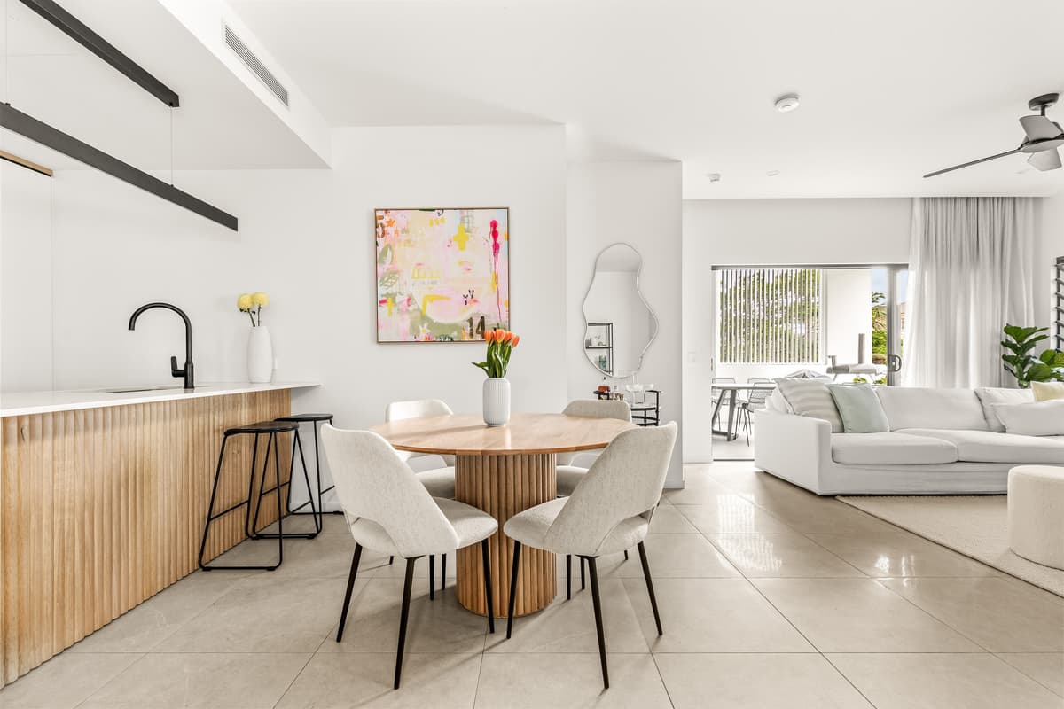 9/96 Hall Street, Alderley