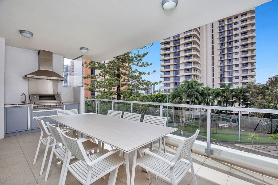 23/120 Surf Parade, Broadbeach