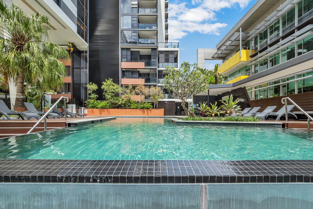 2044/9 Edmondstone Street, South Brisbane