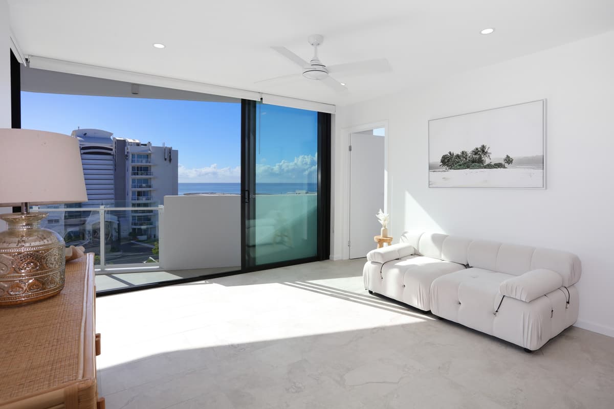 607/5 Nyrang Avenue, Palm Beach