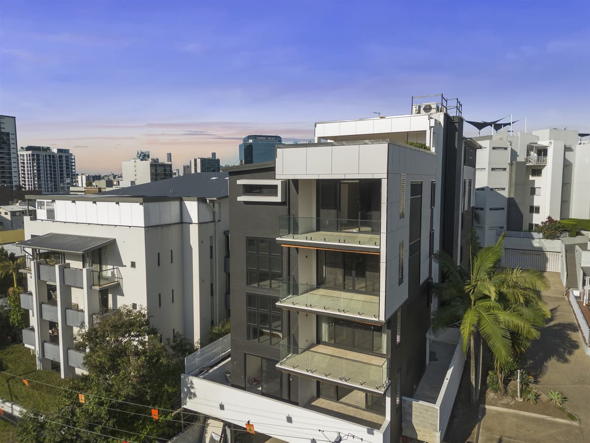 34 Holland Street, Toowong