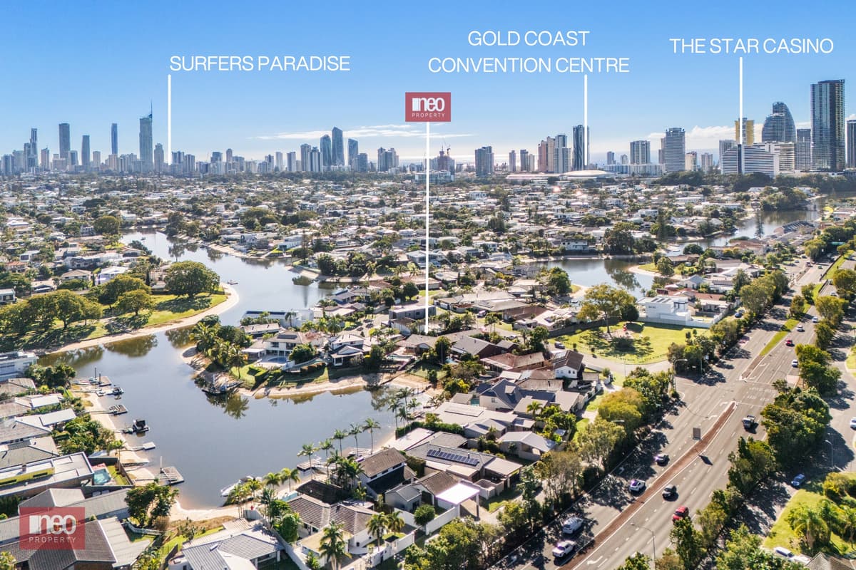 8 Cocos Crescent, Broadbeach Waters