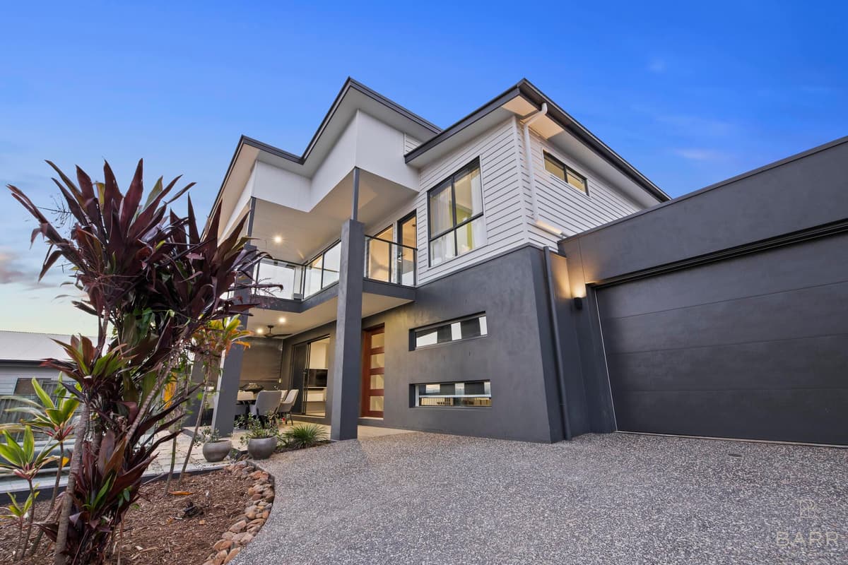 9 Outlook Place, Moggill