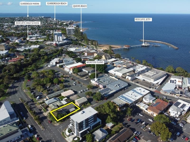 8 VIOLET STREET, Redcliffe