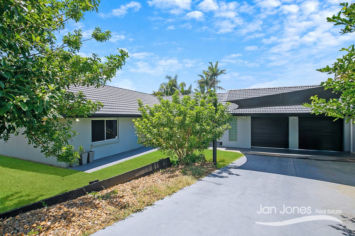 6 Arizonica Drive, Clontarf