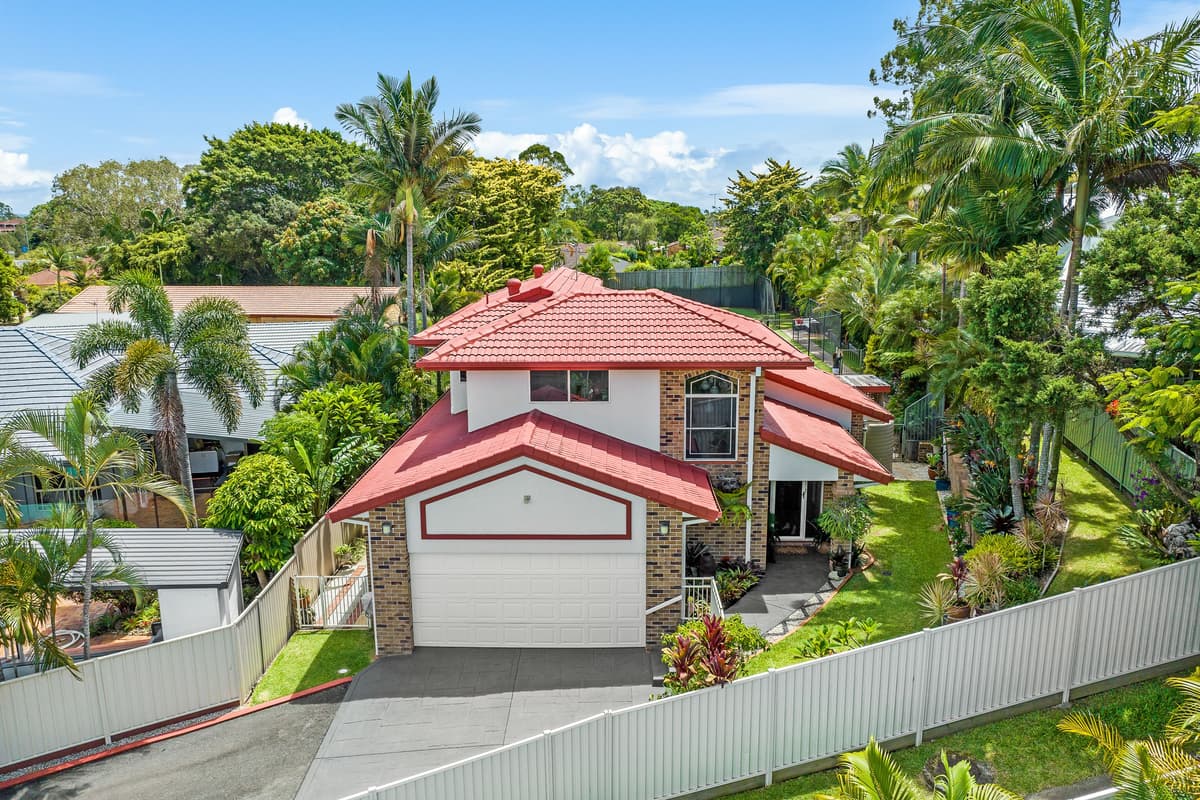 12 Beaconsfield Drive, Burleigh Waters