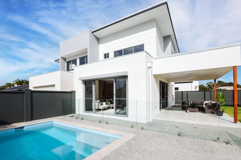 12 Collins Crescent, Benowa