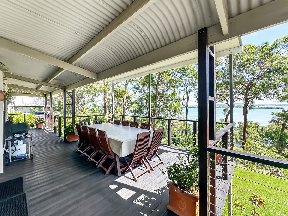 21 Coast Road, Macleay Island