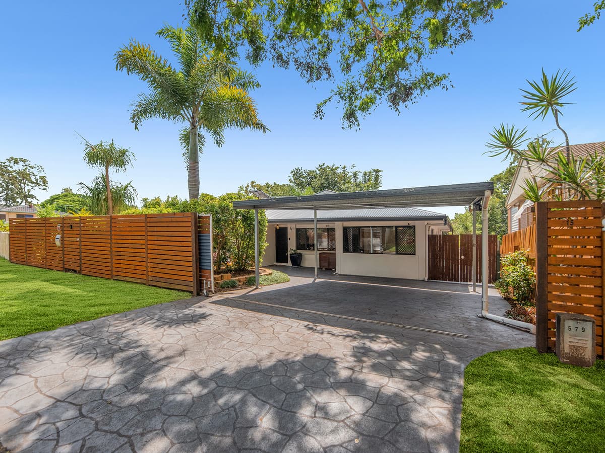 15 Bowline Street, Jamboree Heights