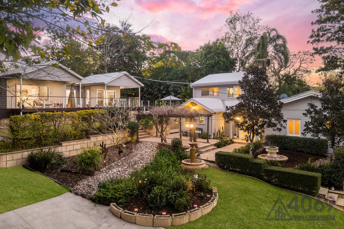 25 Upper Brookfield Road, Brookfield