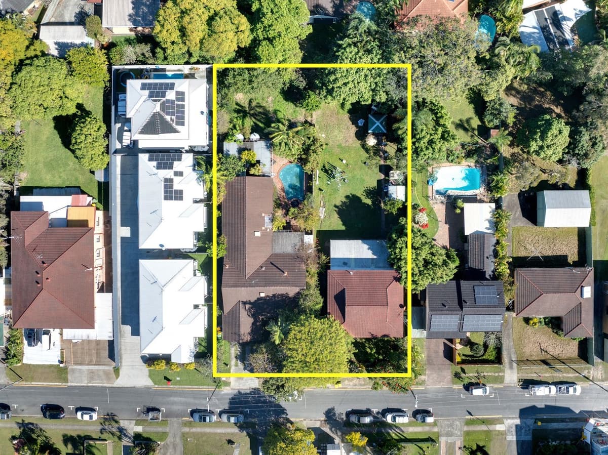 11 Lorimer Street, Springwood