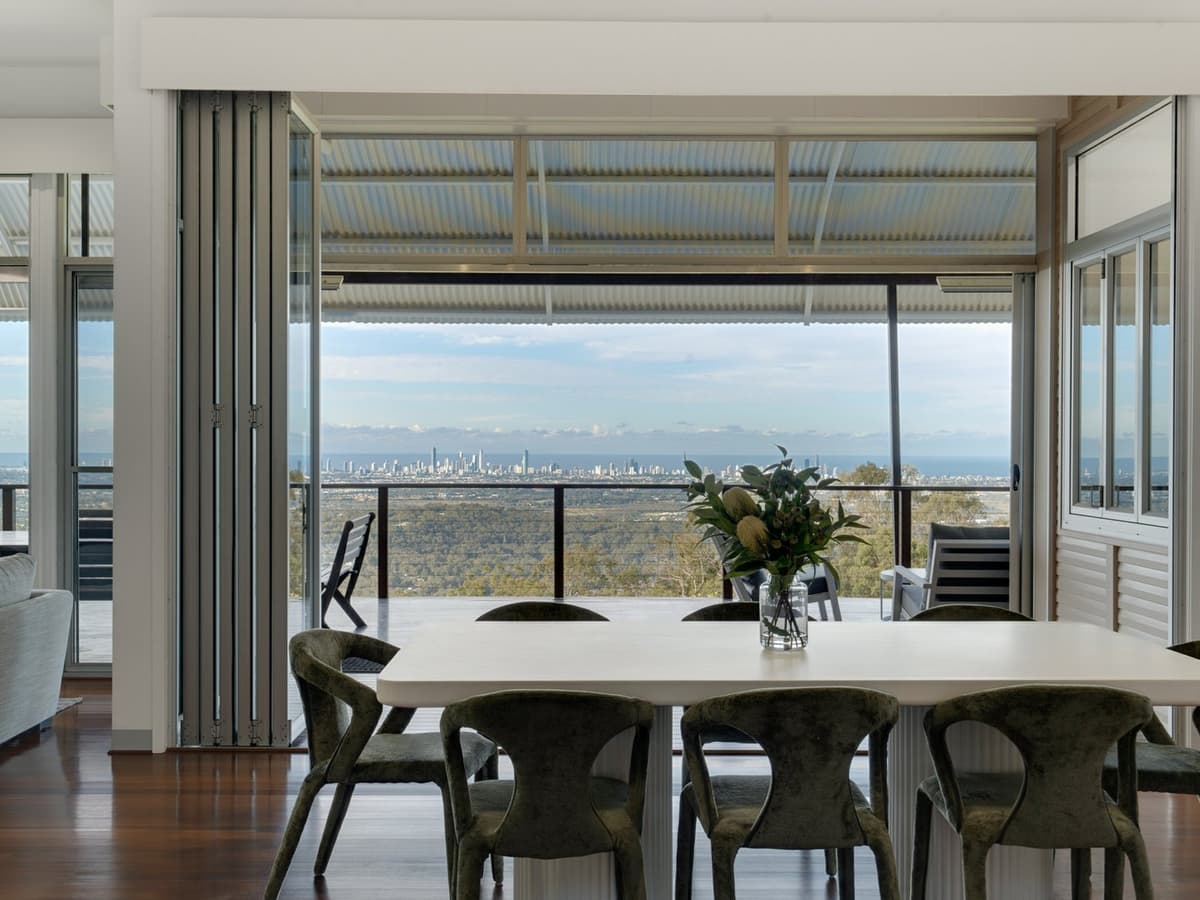 423 The Panorama, Tallai