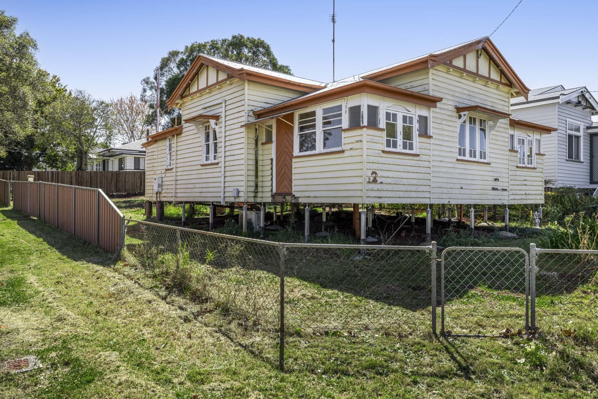 9 Somme Street, North Toowoomba