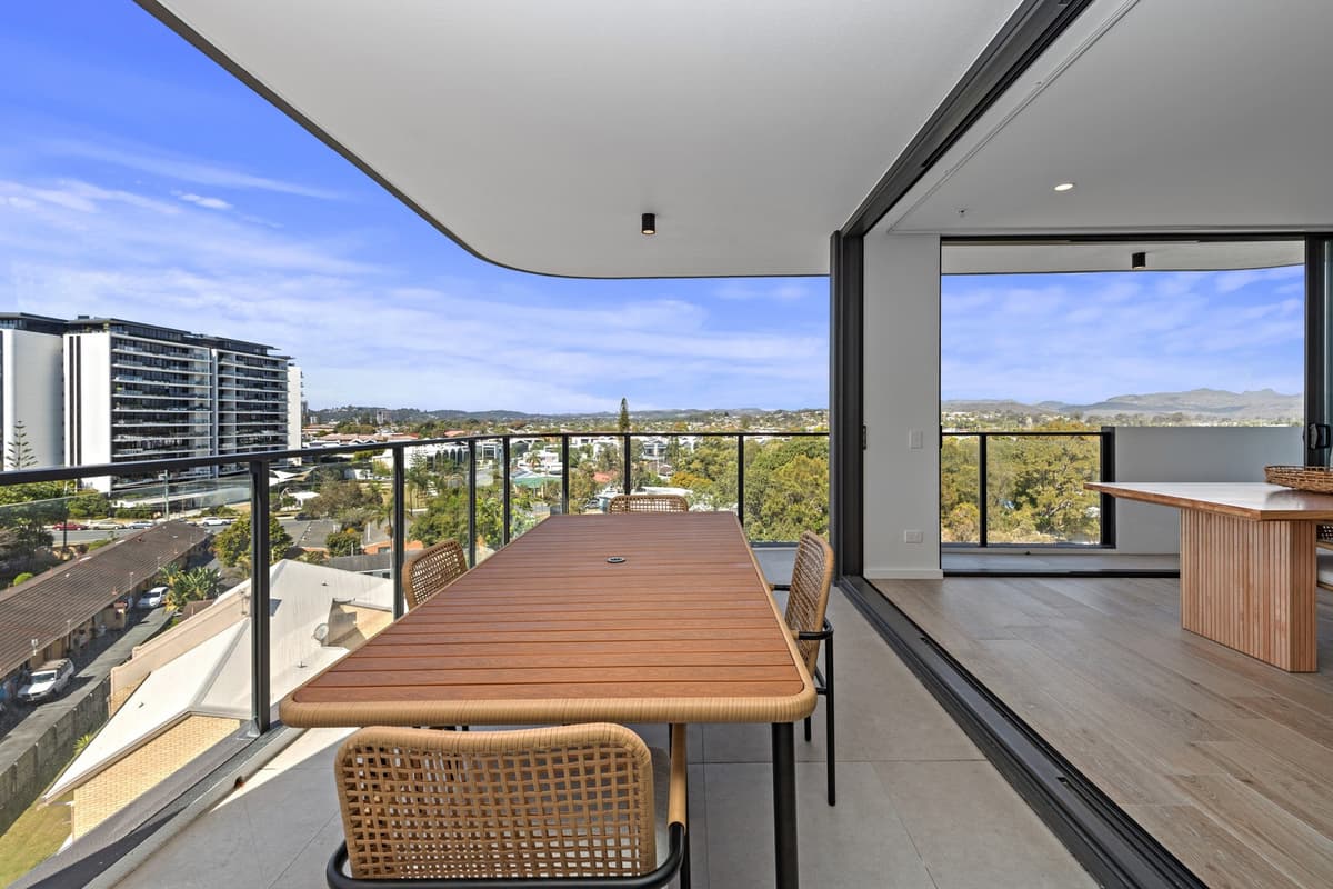704/2 Mawarra Street, Palm Beach