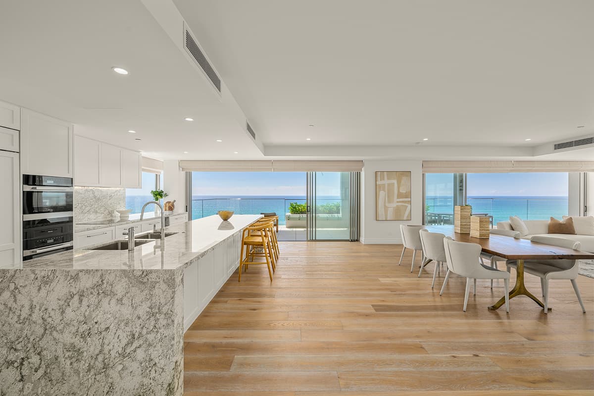 701/468 The Esplanade, Palm Beach