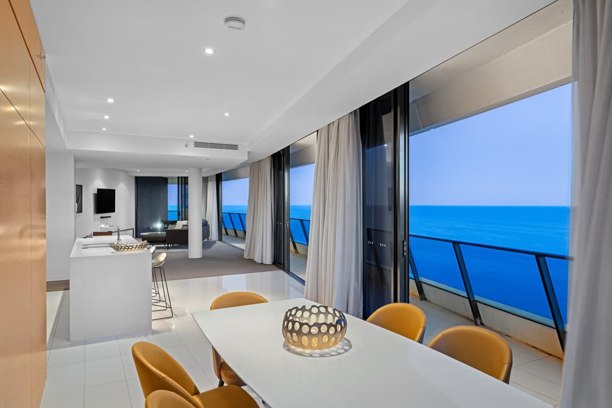 4204/1 Oracle Boulevard, Broadbeach