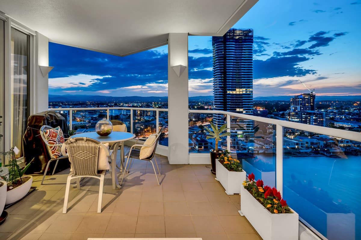 14/20 Riverview Parade, Surfers Paradise