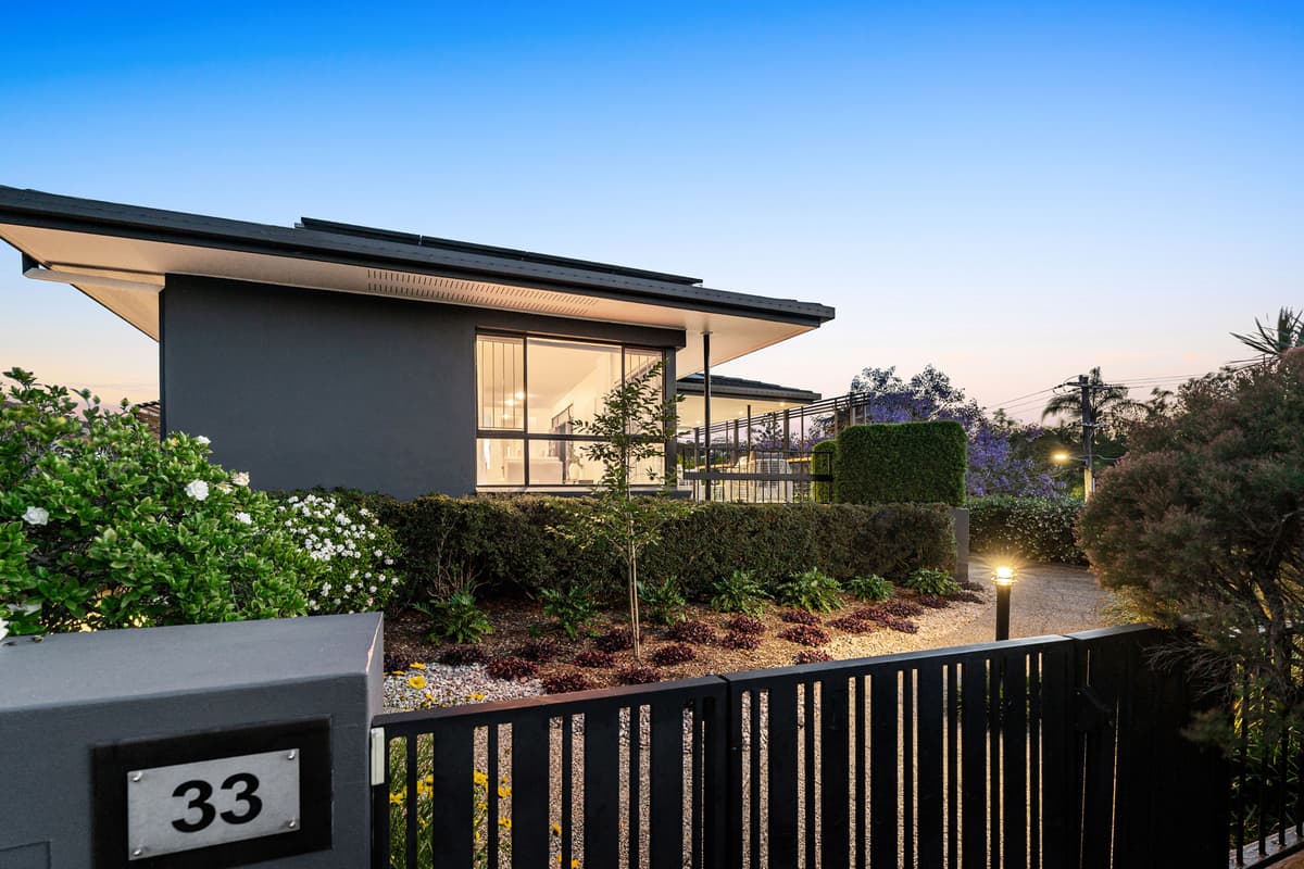 33 Rees Avenue, Coorparoo
