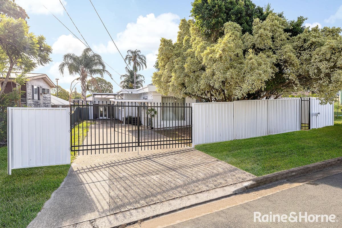 3 Garden Avenue, Woodridge