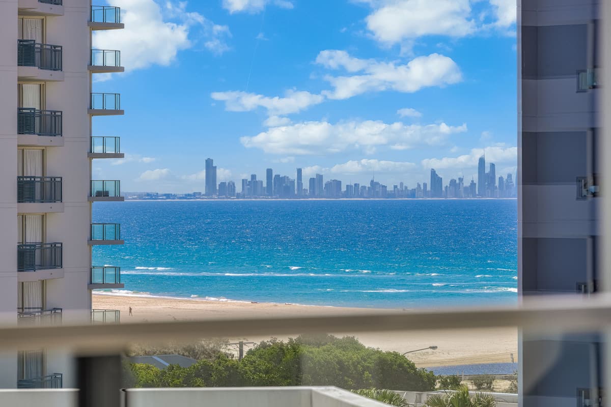 701/13-15 Haig Street, Coolangatta