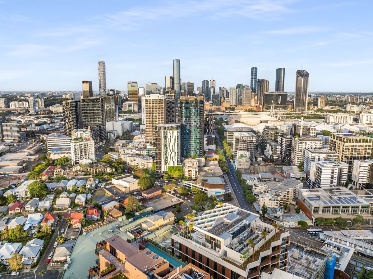 70601/25 Mollison Street, West End