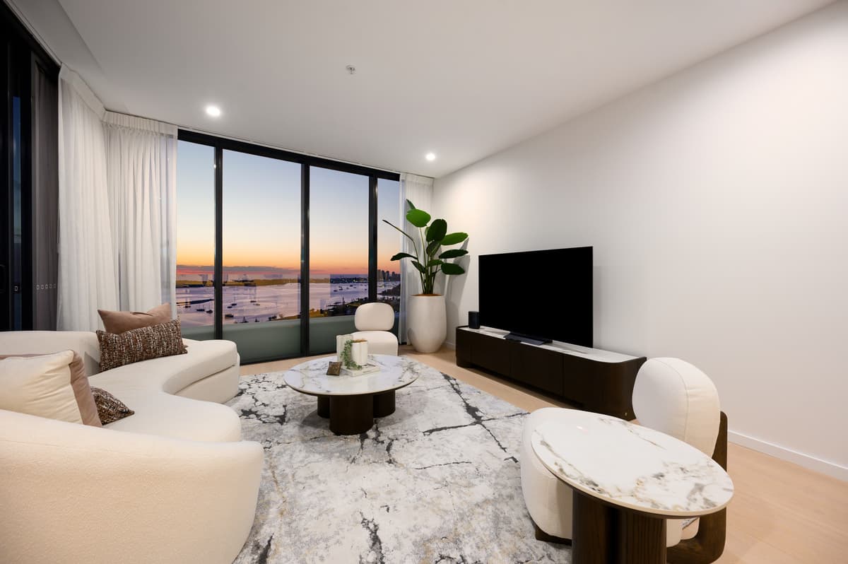 2002/180 Marine Parade, Labrador