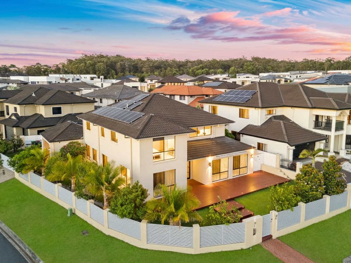 2 Snowbell Close, Stretton