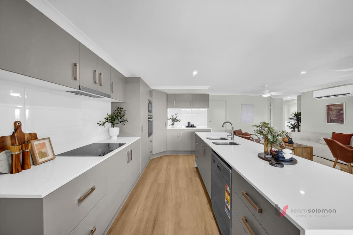 4 Anita Street, Redland Bay