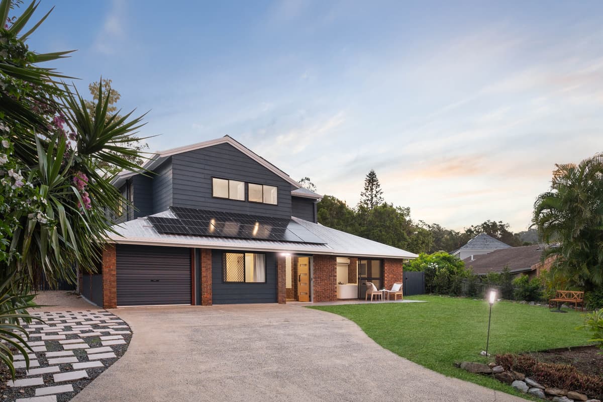 10 Bonhill Court, Indooroopilly