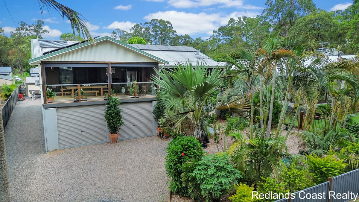 20 President Tce, Macleay Island