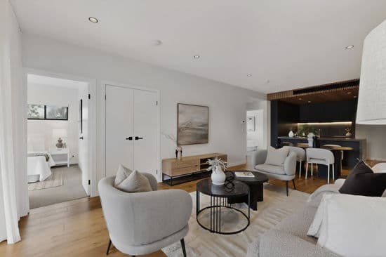 306 25 Bank Street, West End