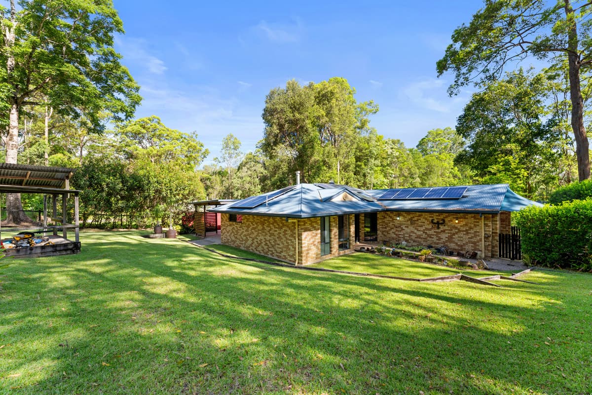 2 Leafy Lane, Mooloolah Valley
