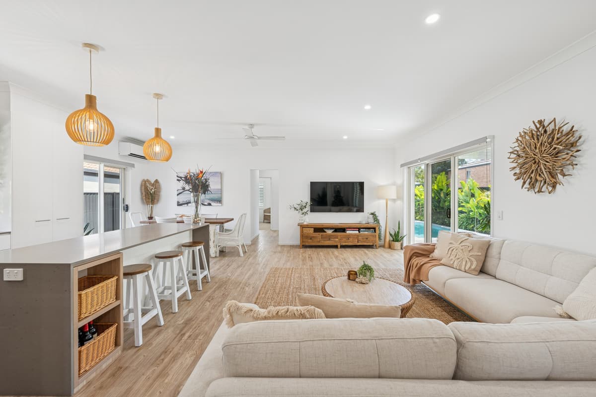 29 Stingray Crescent, Burleigh Waters