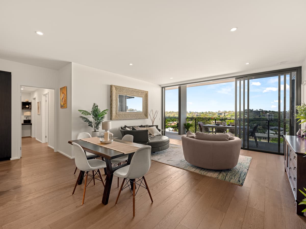 20703/1 Ferry Road, West End