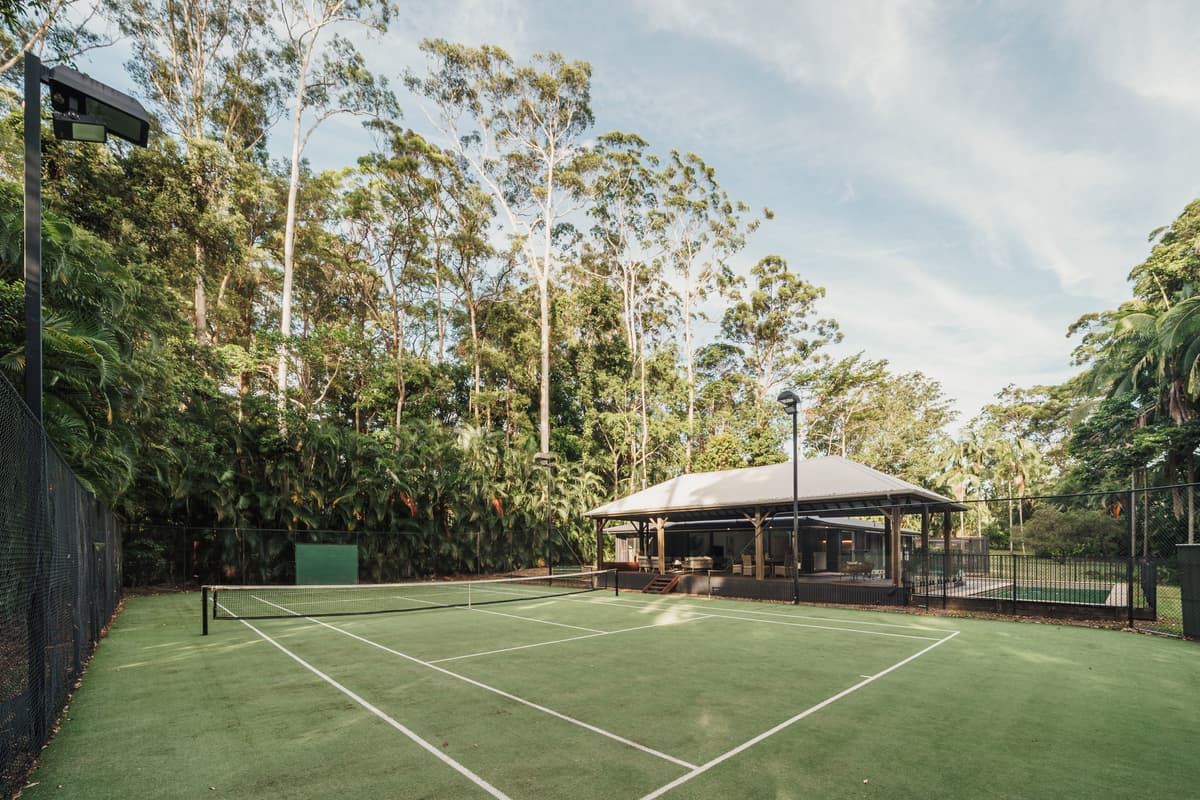 8 Firetail Court, Tanawha
