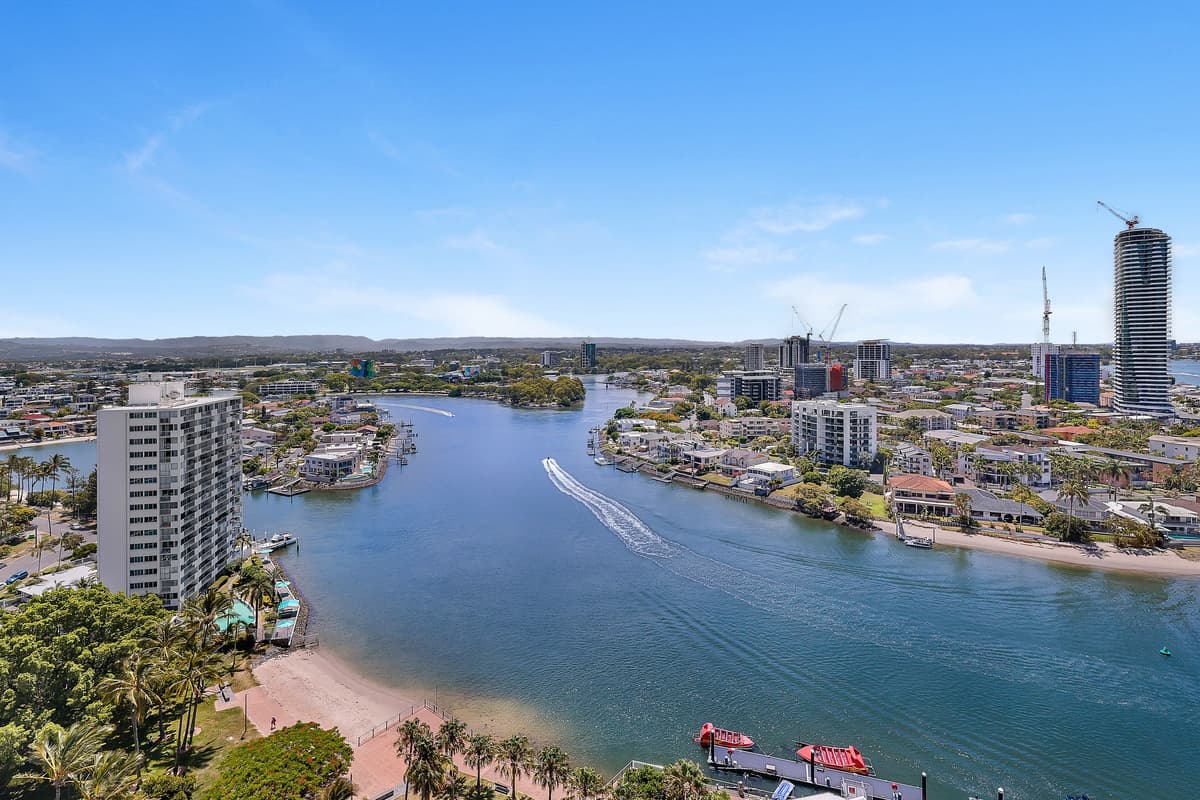 1802/4 Wahroonga Place, Surfers Paradise