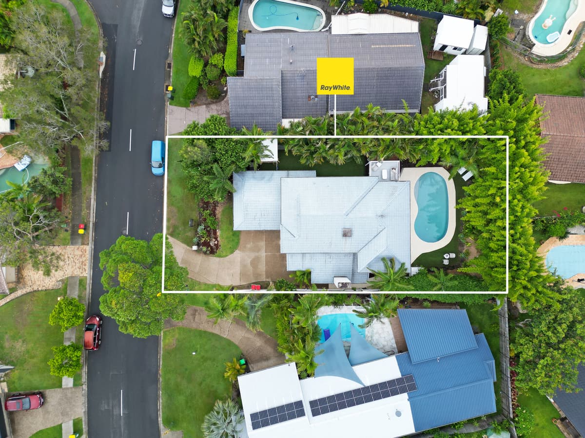 31 Huntingdale Crescent, Robina