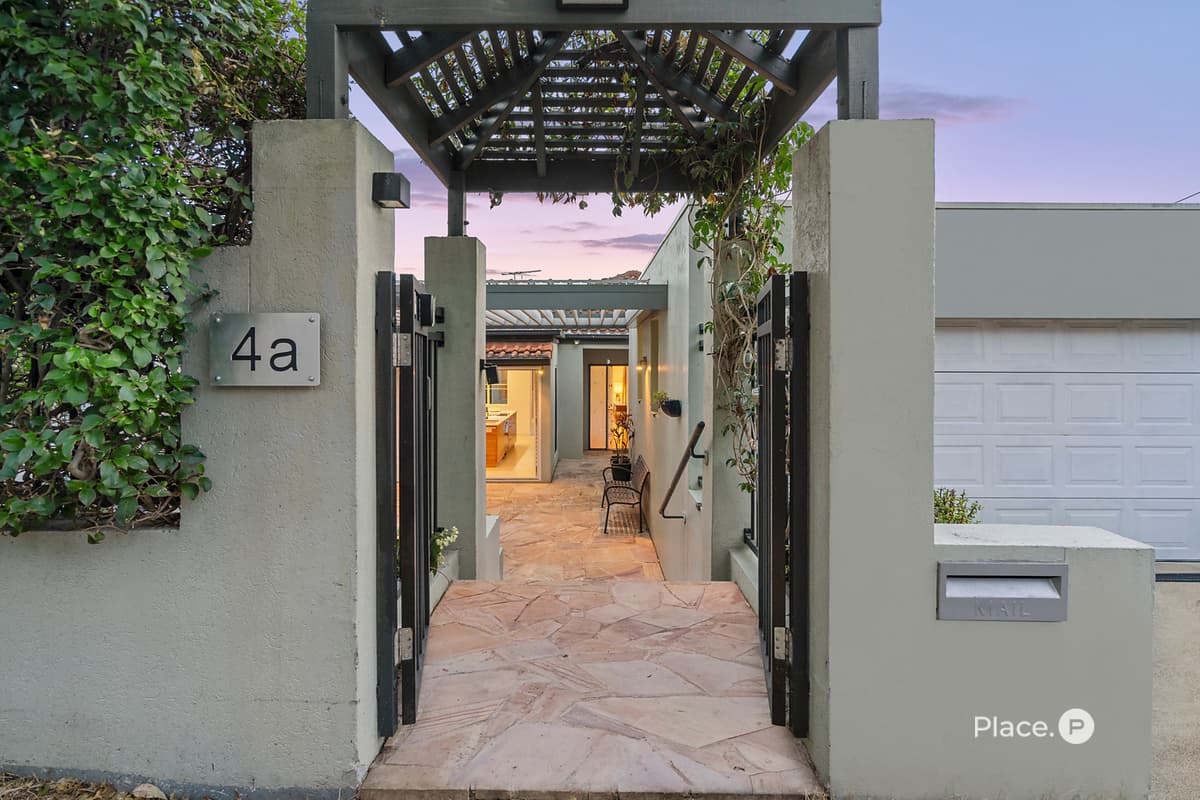 4A Glencairn Avenue, Indooroopilly