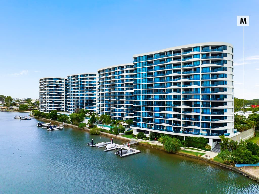 5301/5 Harbour Side Court, Biggera Waters