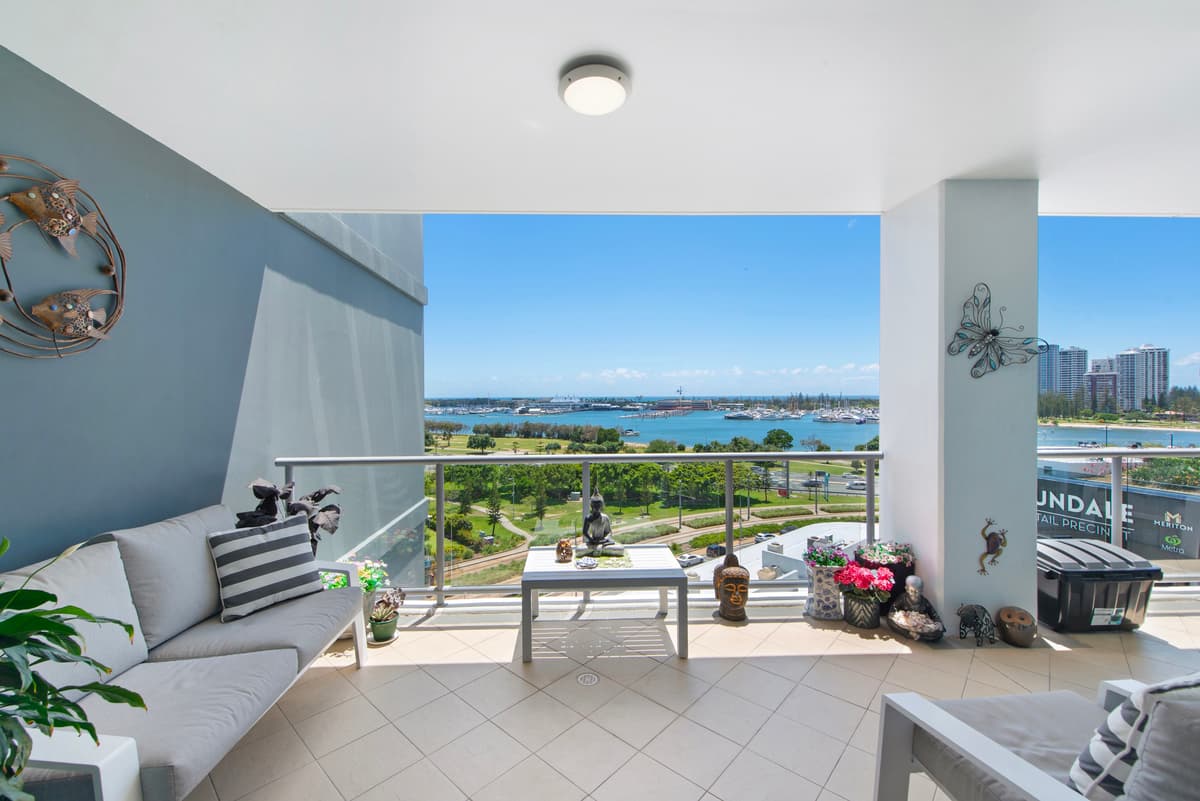 1101/1 Como Crescent, Southport