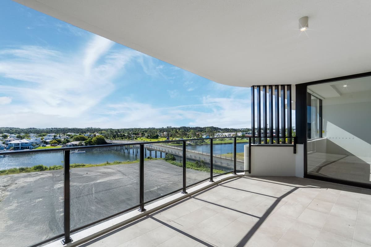 2603/10 Sickle Avenue, Hope Island