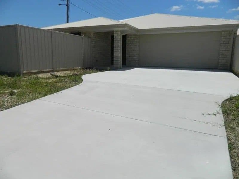 1/2 Sams Way, Marsden