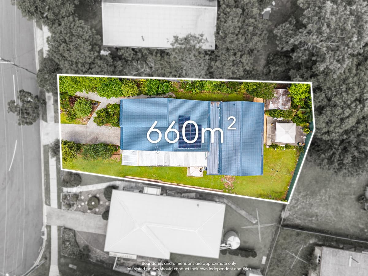 26 Lowanna Street, Kenmore
