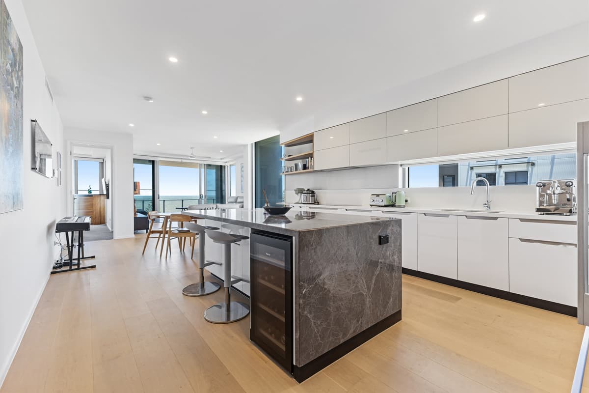 163/59 Marine Parade, Redcliffe