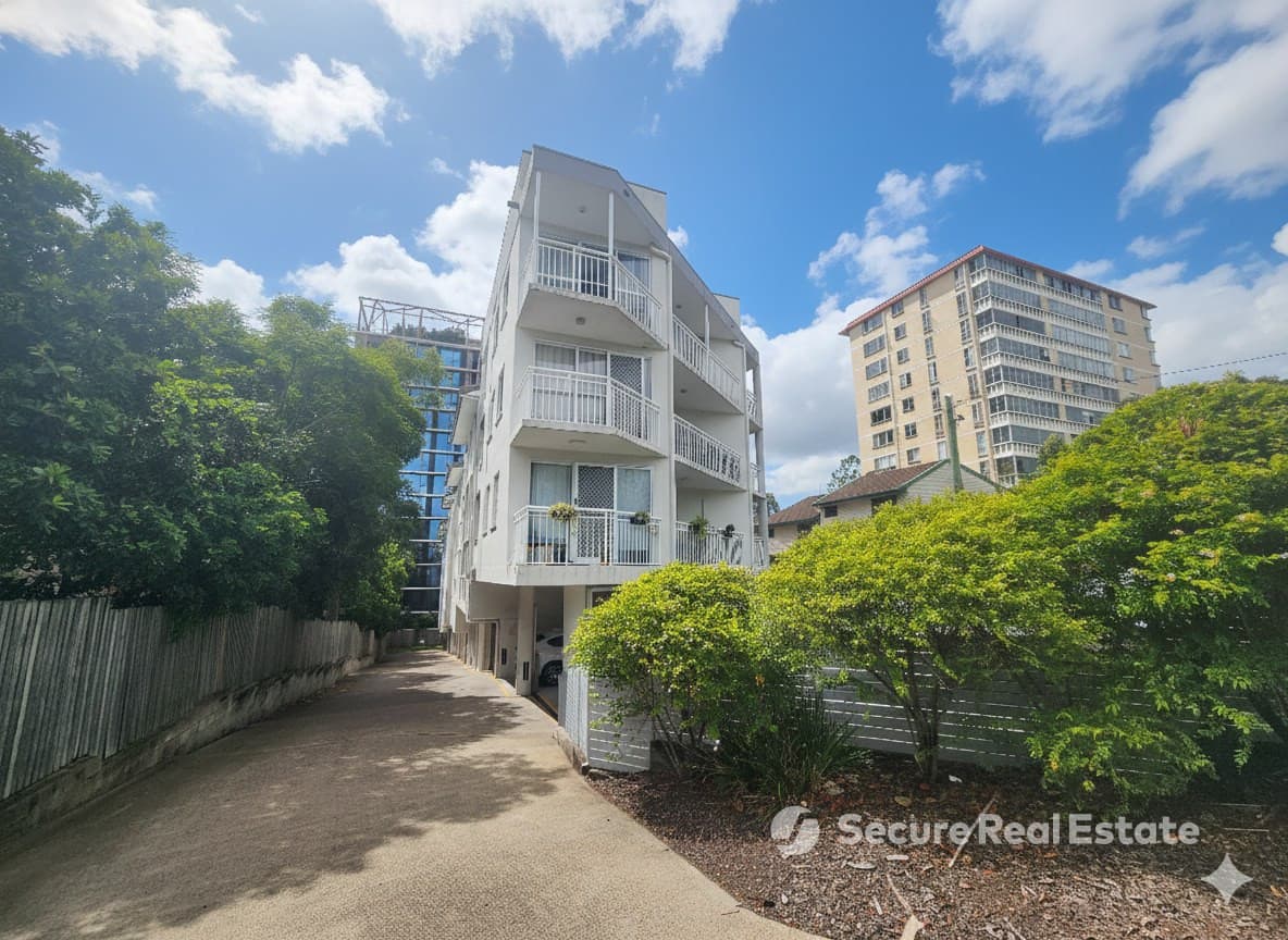 9/92 Station Road, Indooroopilly