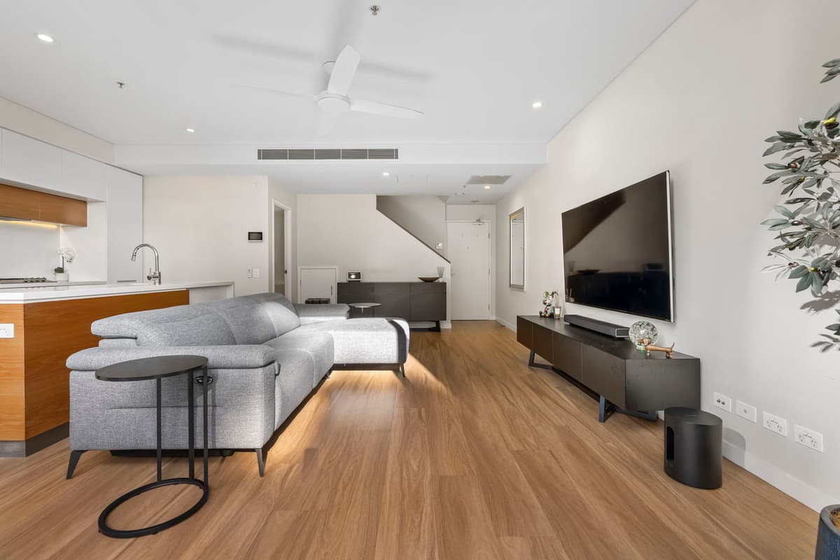 20012/37d Harbour Road, Hamilton