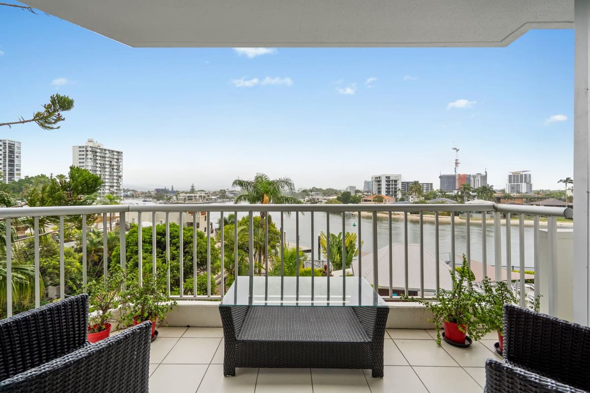 17/63 Cavill Avenue, Surfers Paradise