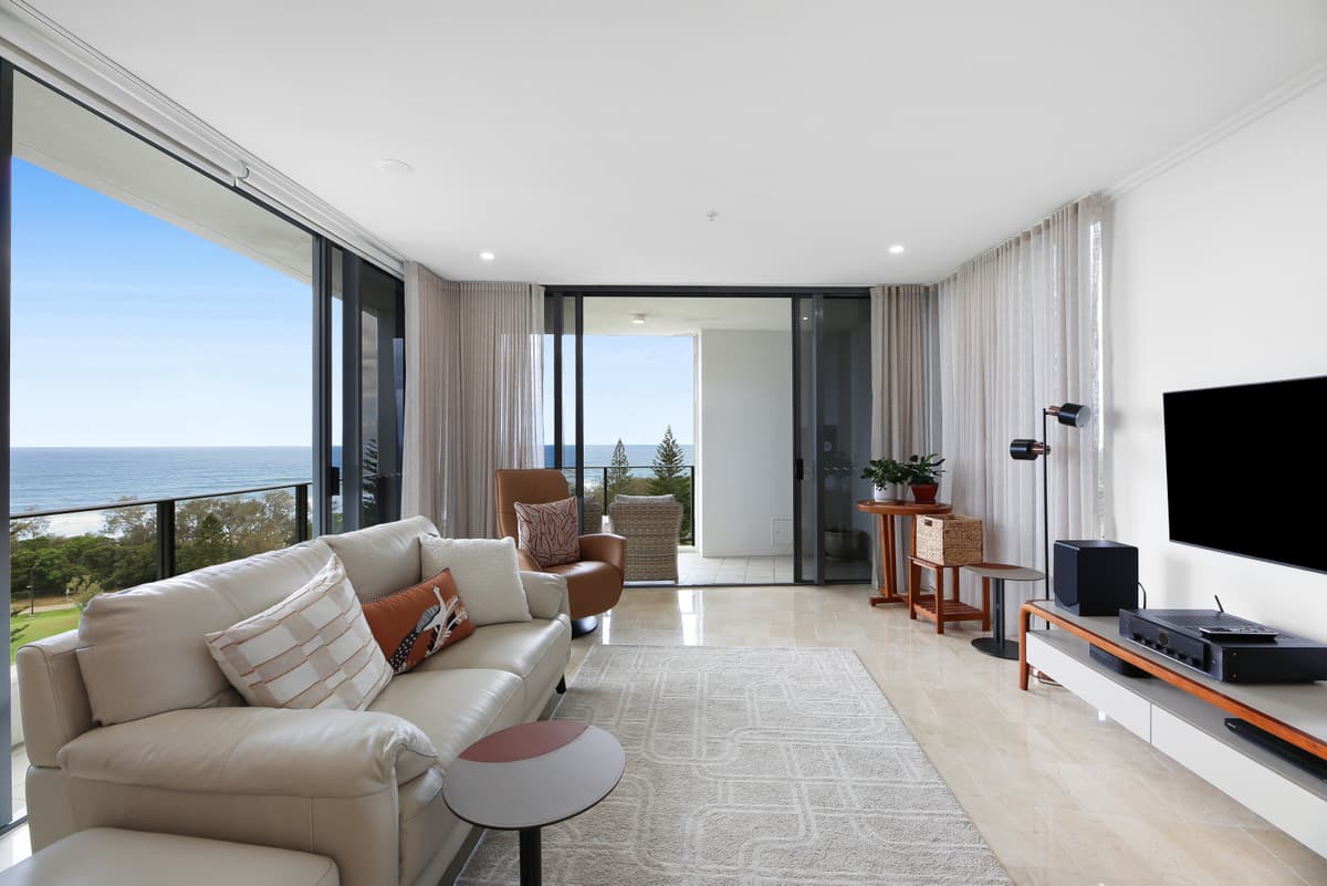 21/173 Old Burleigh Road, Broadbeach